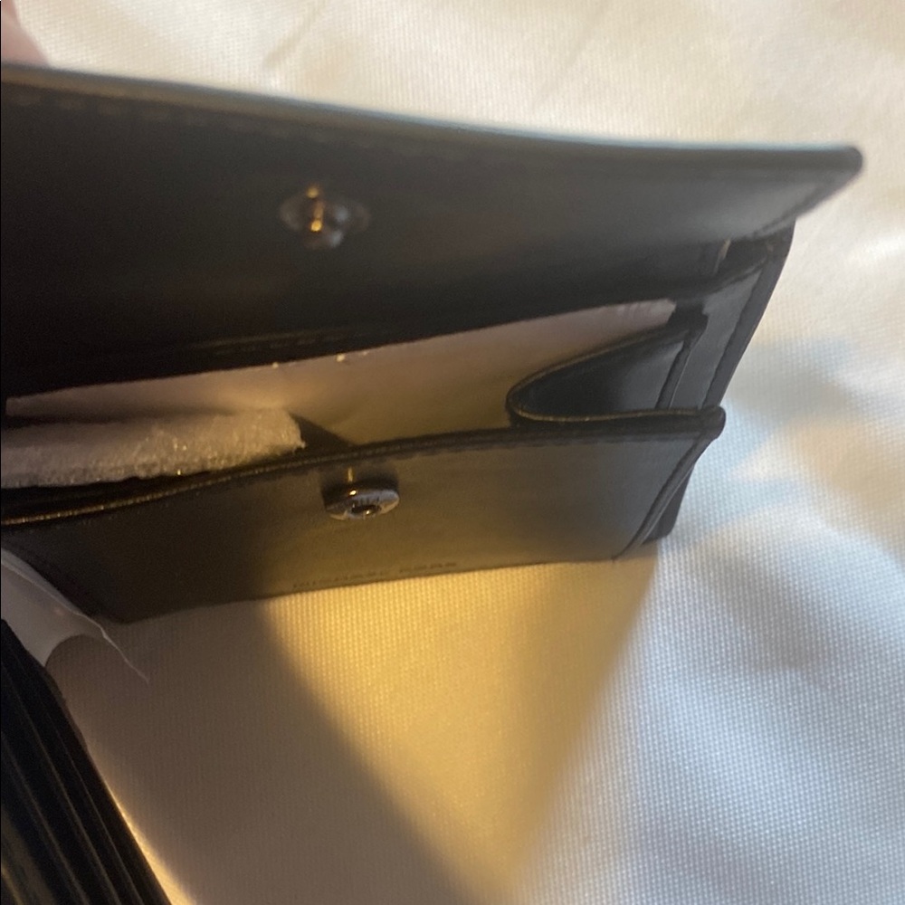 Michael Kors Silver Wallet - Picture 4 of 6